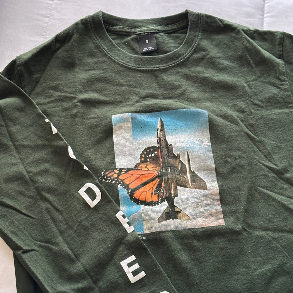 Vintage Men’s Crew Neck Long Sleeve (VERY RARE)